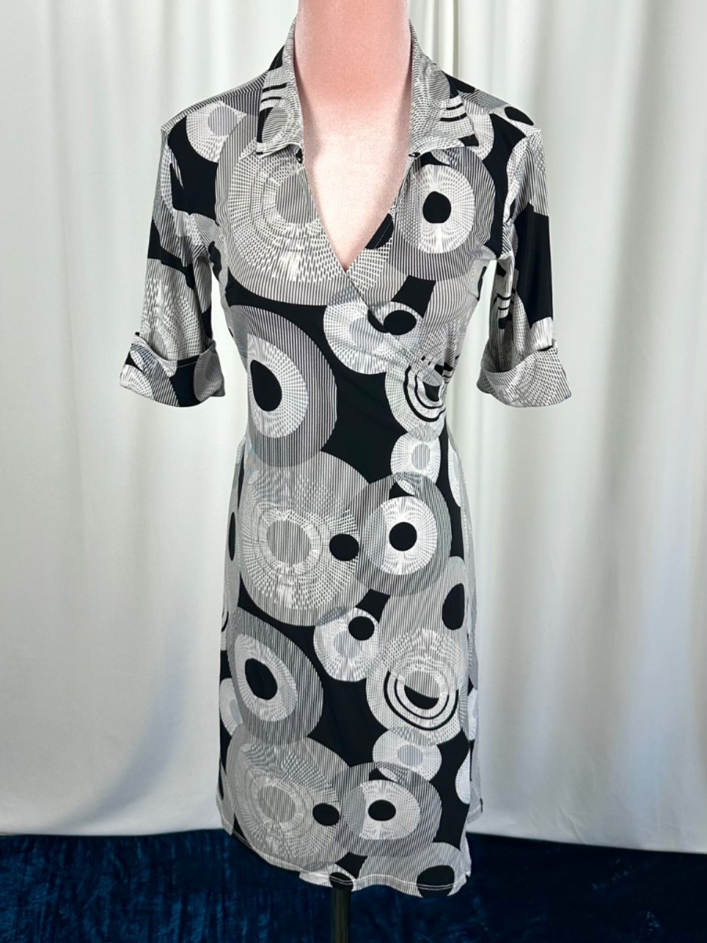 Vintage Y2K Intrigue New York Abstract Wrap Tie Dress XS/S - Picture 5 of 16